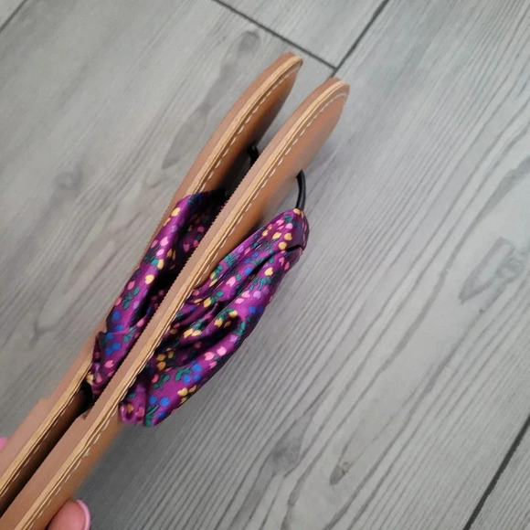 Matilda Jane Womens Flip Flop Sandals Size 7 Purple Satin Floral Print Slip On - Picture 2 of 4